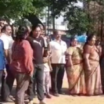 Karnataka Assembly Election: ಕುಟಂಬ ಸಮೇತರಾಗಿ ತೆರಳಿ ಮತದಾನ ಮಾಡಿದ ಸಿಎಂ ಬೊಮ್ಮಾಯಿ!